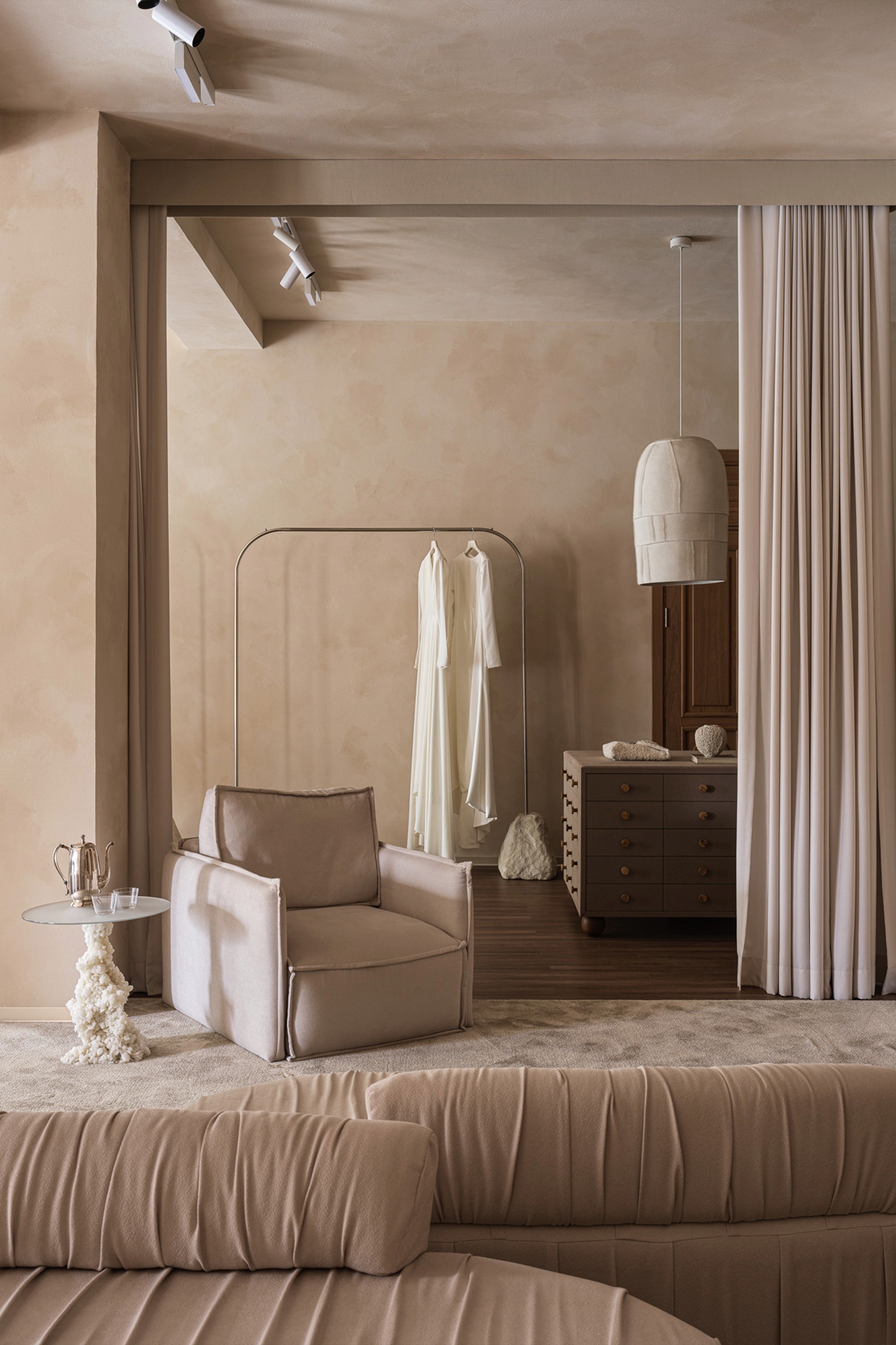 117㎡婚纱时尚精品店 · Aida Ragimkhanova丨俄罗斯马哈奇卡拉-16