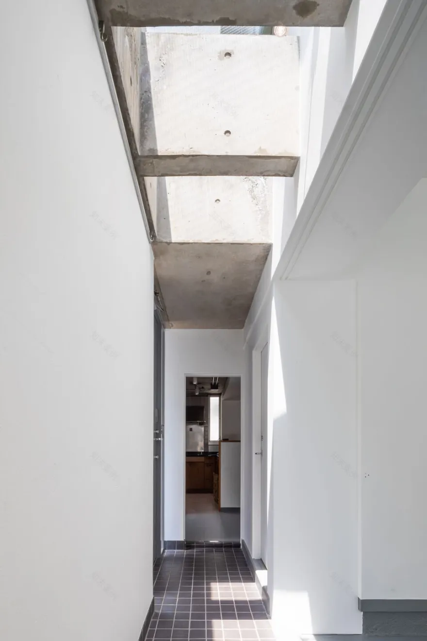 赋予老建筑新生命的“Runtrip”办公室丨日本东京丨van der Architects-15