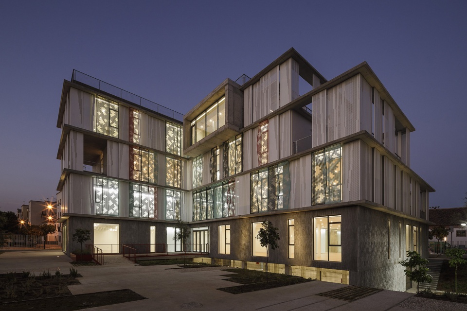 Malaga 红十字协会办公总部丨西班牙丨endosdedos® architecture-64