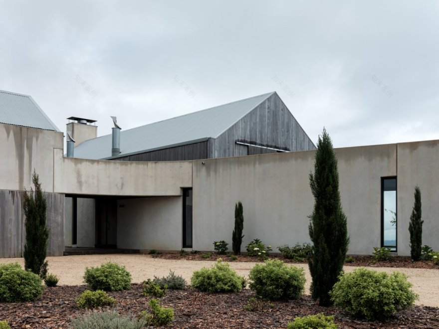 Highlands House · 木结构雕塑画廊别墅设计丨巴布亚新几内亚南部高地丨Luke Moloney Architecture 事务所-13