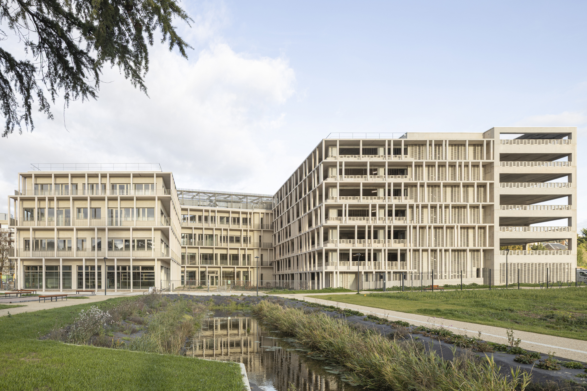 Paramedical Training Institute and Parking Structure / VIB Architecture-71