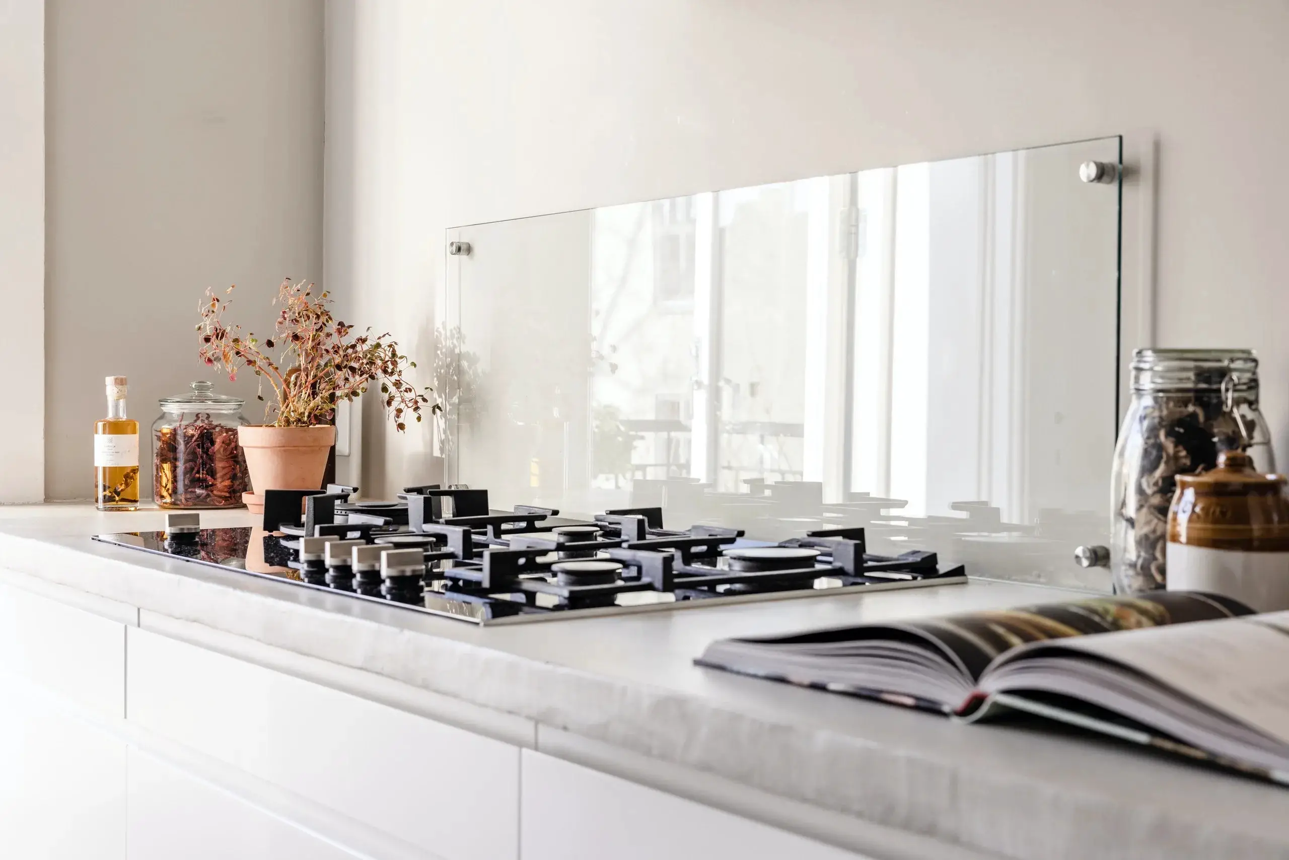 奥斯陆 19 世纪建筑中的柔和现代公寓-13