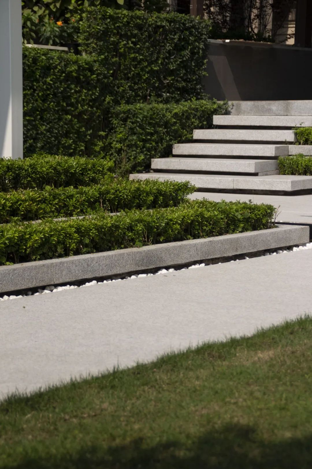 嘉陵江畔的「叠级线条」庭院丨MUSO 设计-20