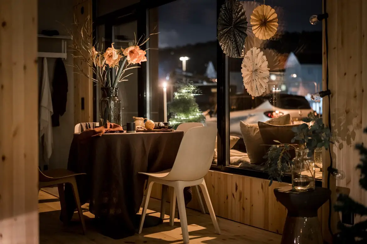 北欧暖冬 | 瑞典木质公寓圣诞装饰-2