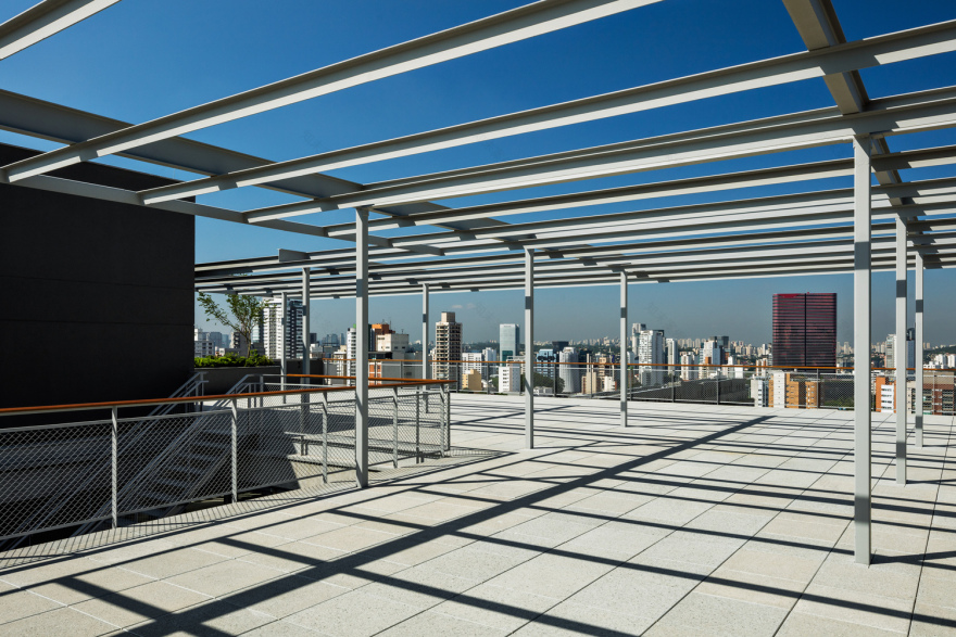 巴西圣保罗 Pop+ 建筑,绿意环绕的现代商业空间-34