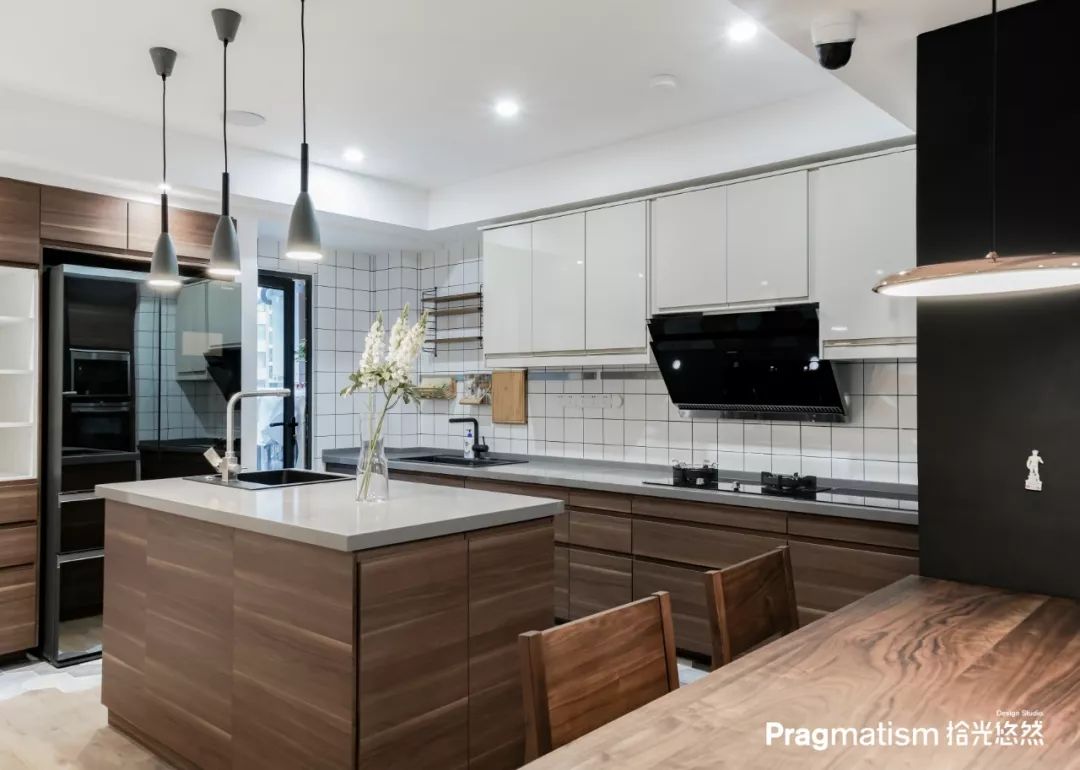 160 平大平层，三分离卫生间设计，影音娱乐与美食共享的空间-25