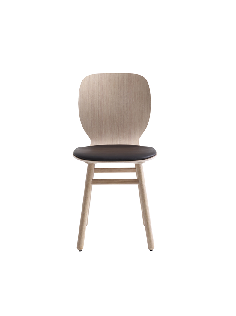 Shell Chair for Karl Andersson Söner | 融入环境的舒适设计-4