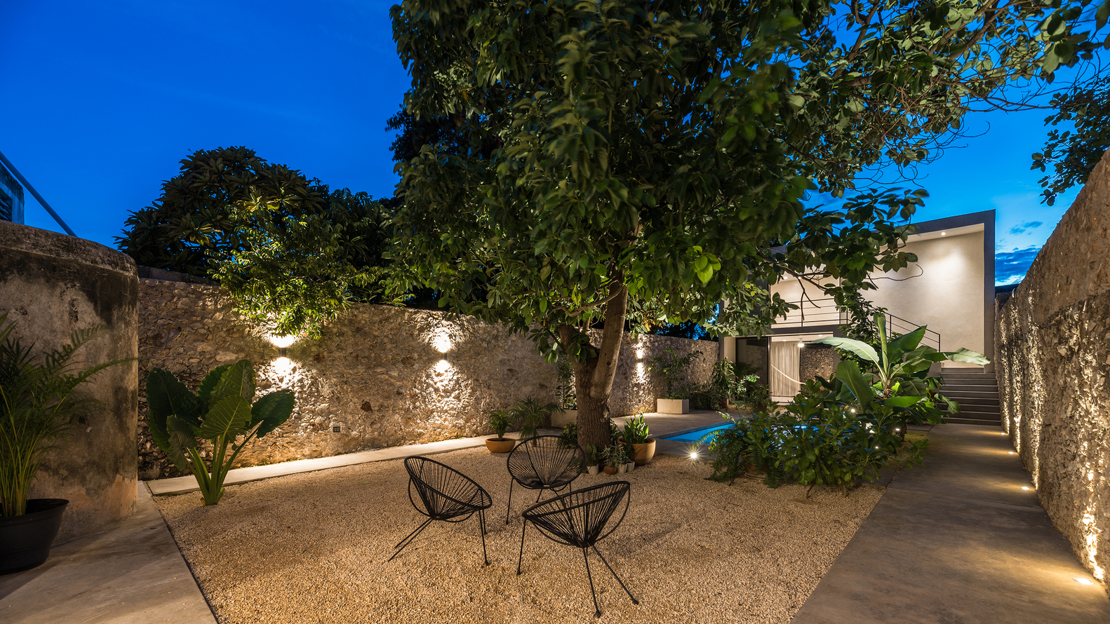 墨西哥 50 年代住宅的现代翻新-53