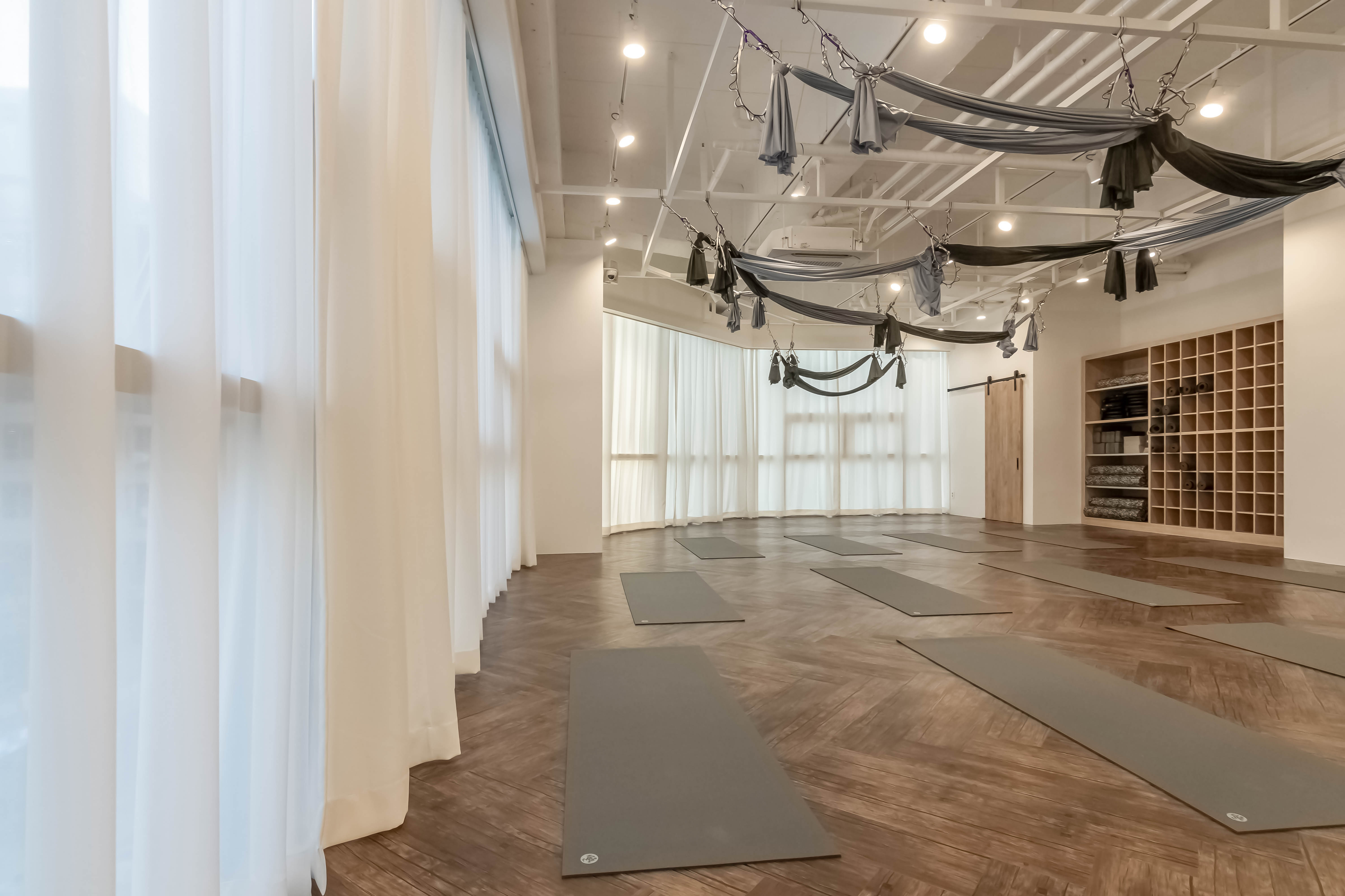 45 平米瑜伽室，极简设计诠释宁静空间-10