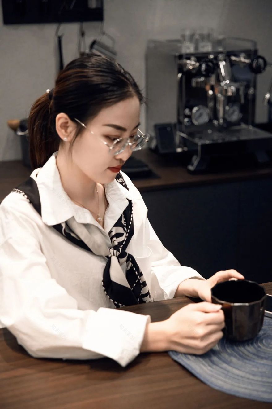 梵高之家 · 个性化的艺术空间丨中国天津丨凡高空间设计-45