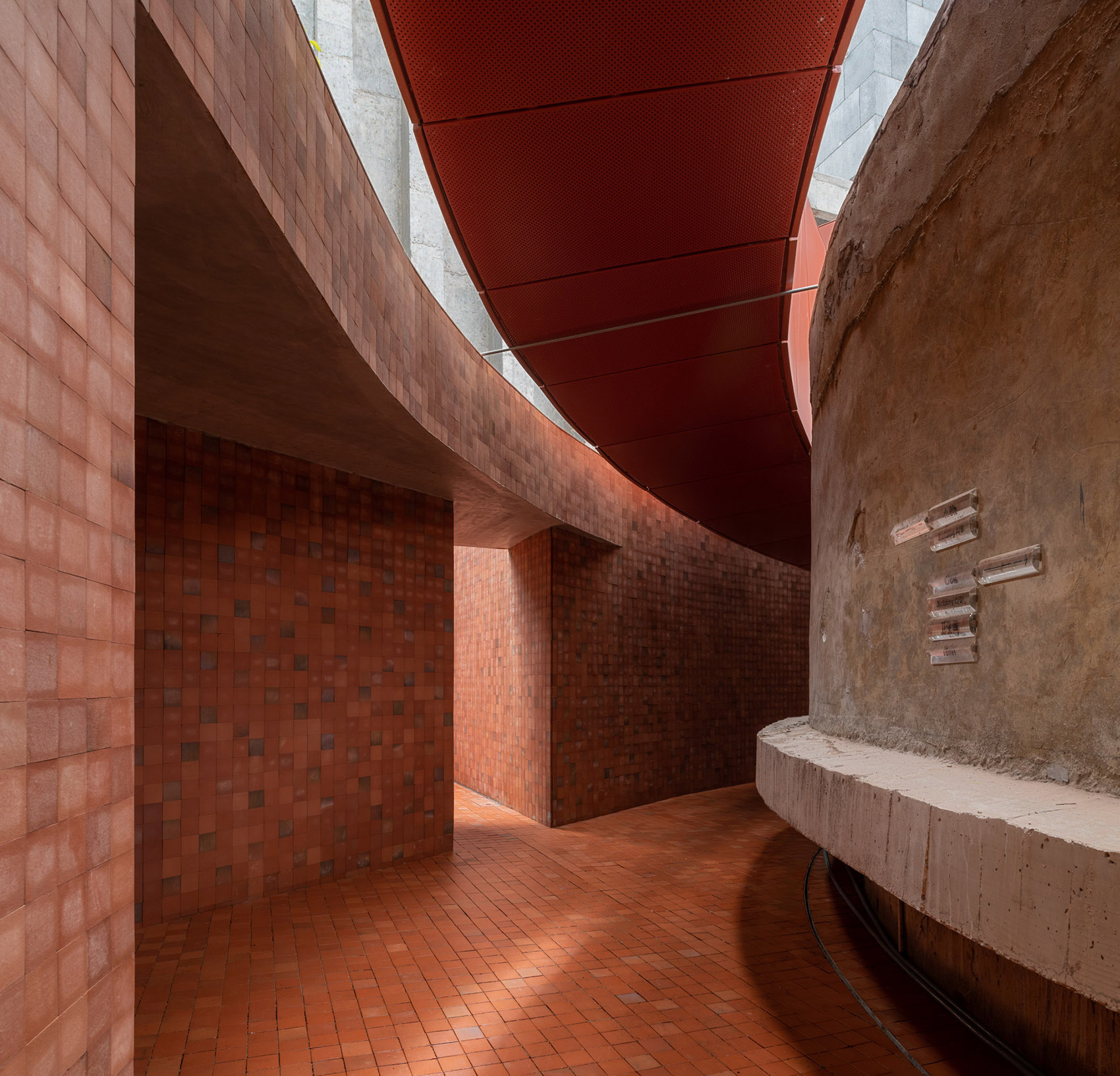 金威啤酒厂工业遗存改造 | 空间即展览的典范-75