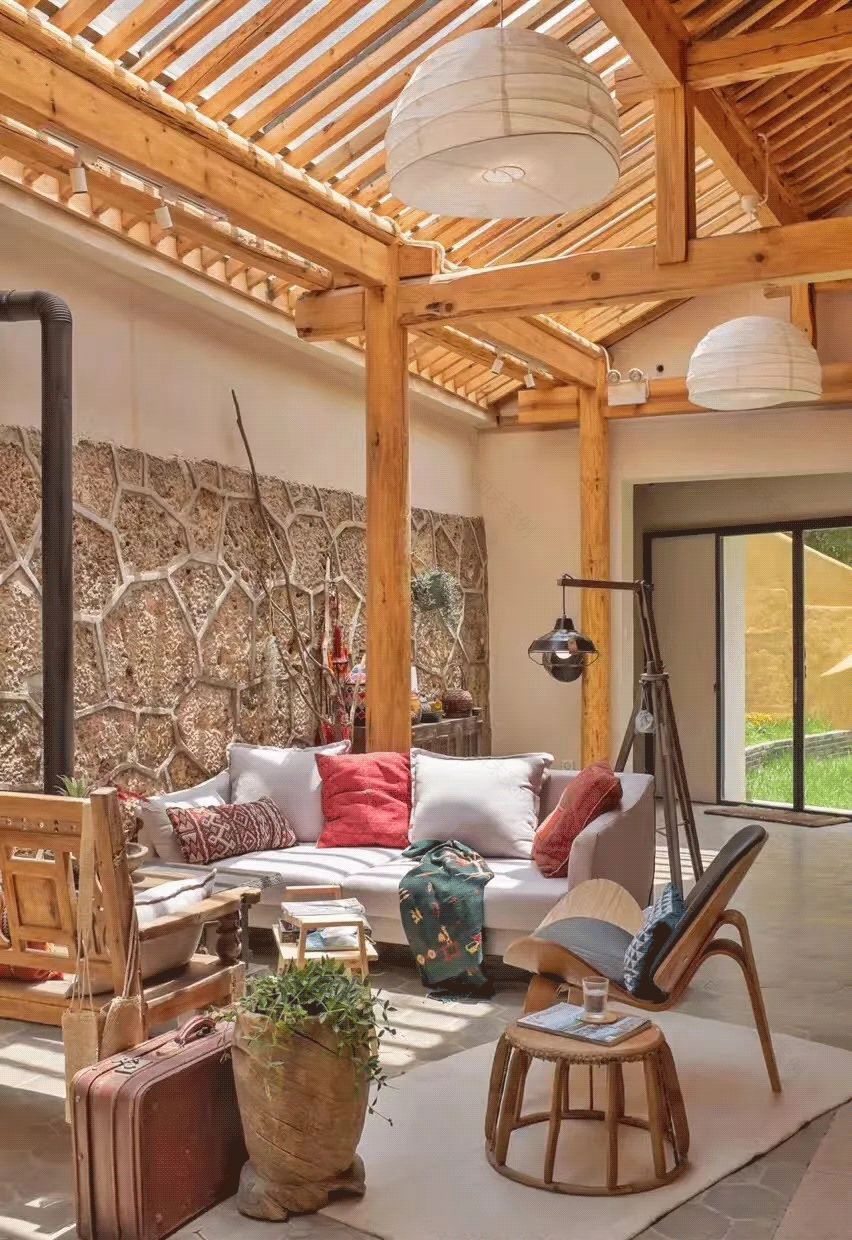 买不起房,小夫妻把牛棚改造成家,竟成300㎡大别墅还有150㎡花园菜地......-113