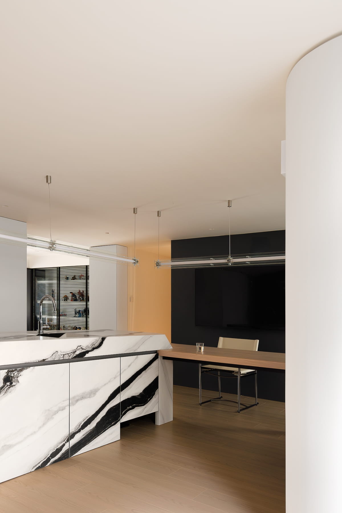 剥离繁杂,黑白描绘生活的纯粹与本真丨赫设计-32