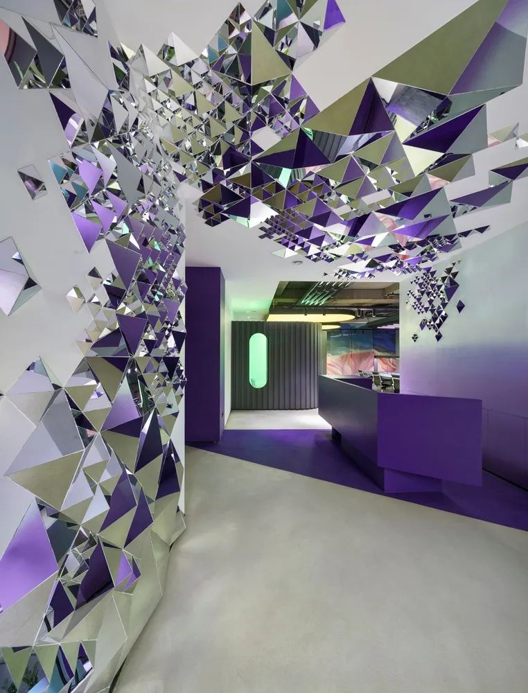 漂浮太空间的化妆品工作室丨波斯花园工作室-6