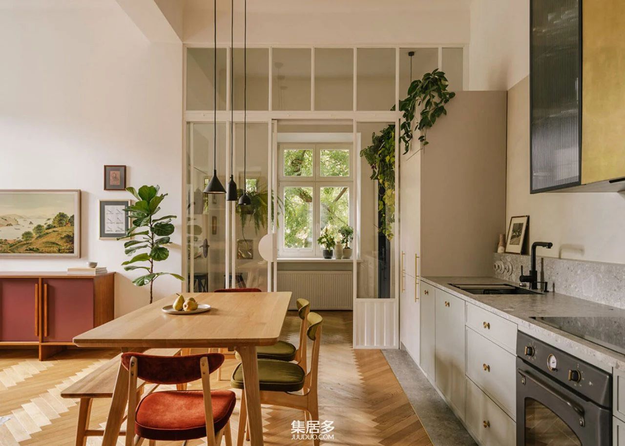 波南克拉科夫的美丽复古公寓设计丨波兰克拉科夫丨米科拉伊·伊万祖克-0