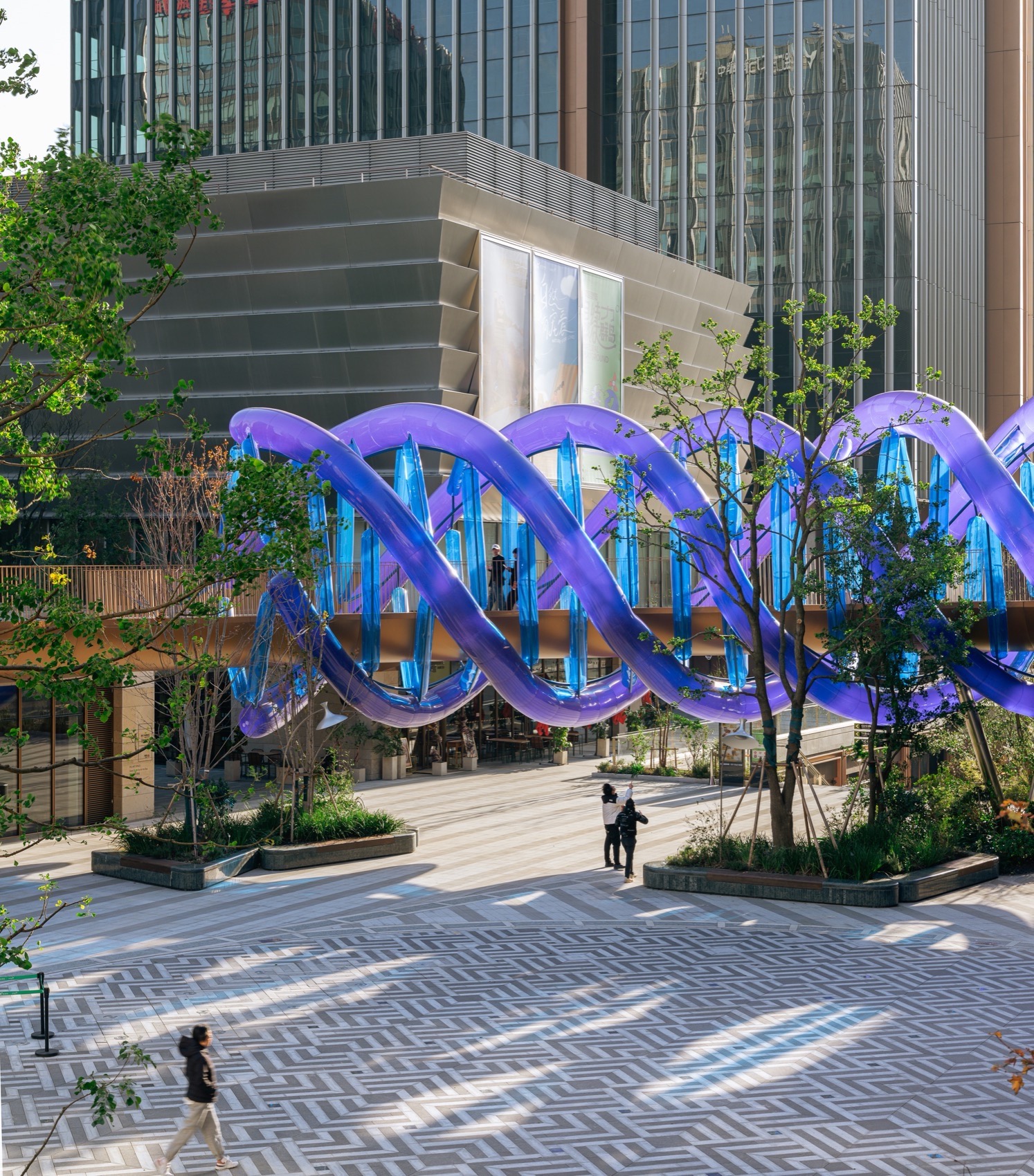 旋膜廊桥和六角金星丨中国上海丨众建筑（旋膜廊桥）,众建筑&友谊万岁（六角金星）-42