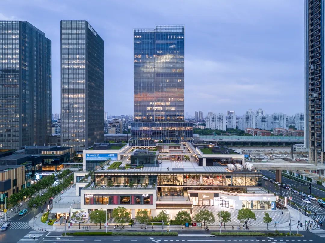 上海前滩国际广场与陆家嘴广场L+PLAZA商场-3