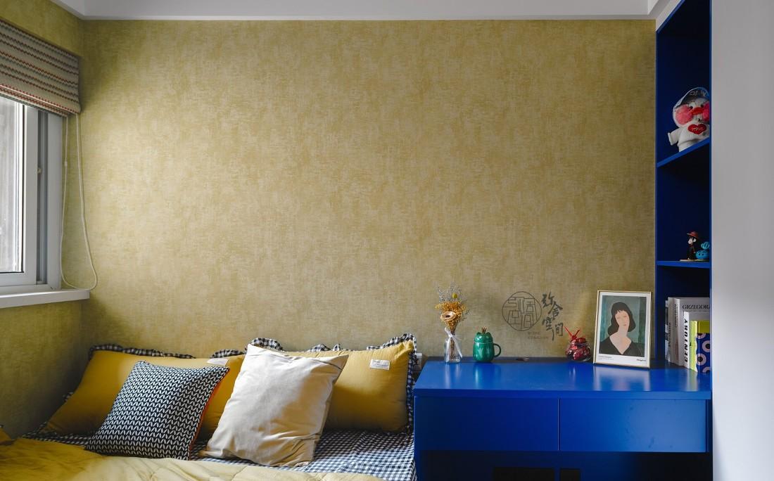 融合多种色彩的个性家居设计-69