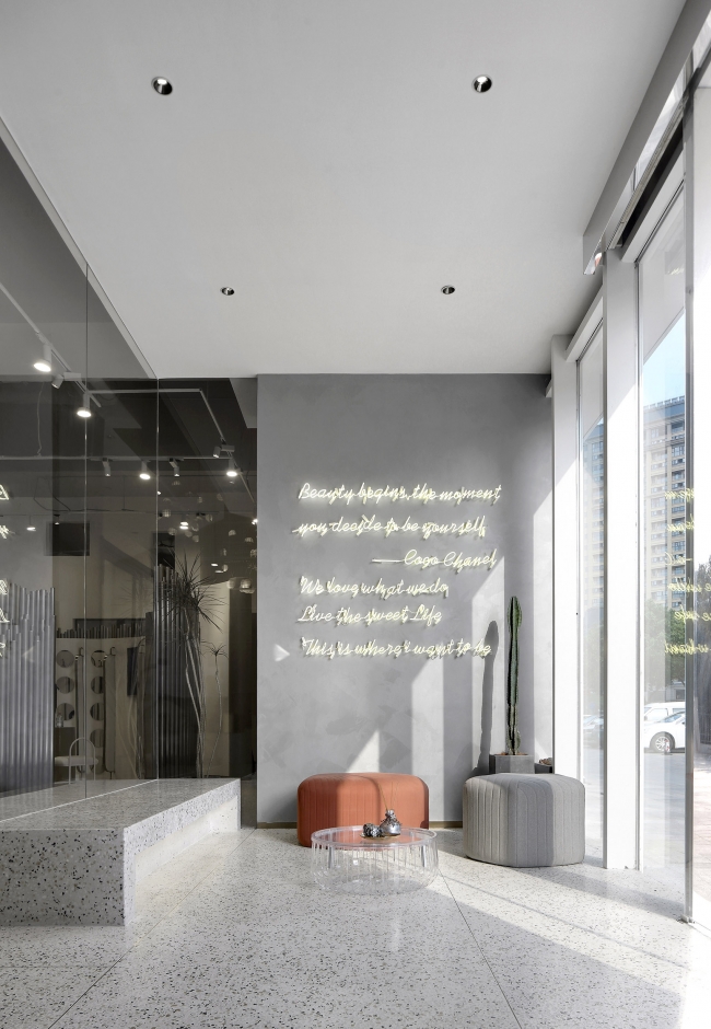 南京 V’amis LIFESTYLE 科技美学中心 | 光与空间的诗意交融-11