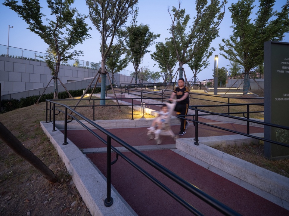 停车  公园:日常景观基础设施城市停车公园设计丨中国南京丨东南大学建筑学院,正中国际项目管理集团有限公司-41