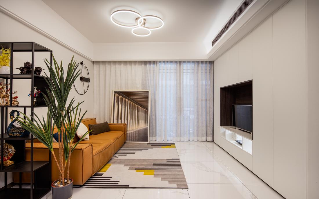 卡其色沙发搭配收纳墙,打造舒适宽敞客厅-8