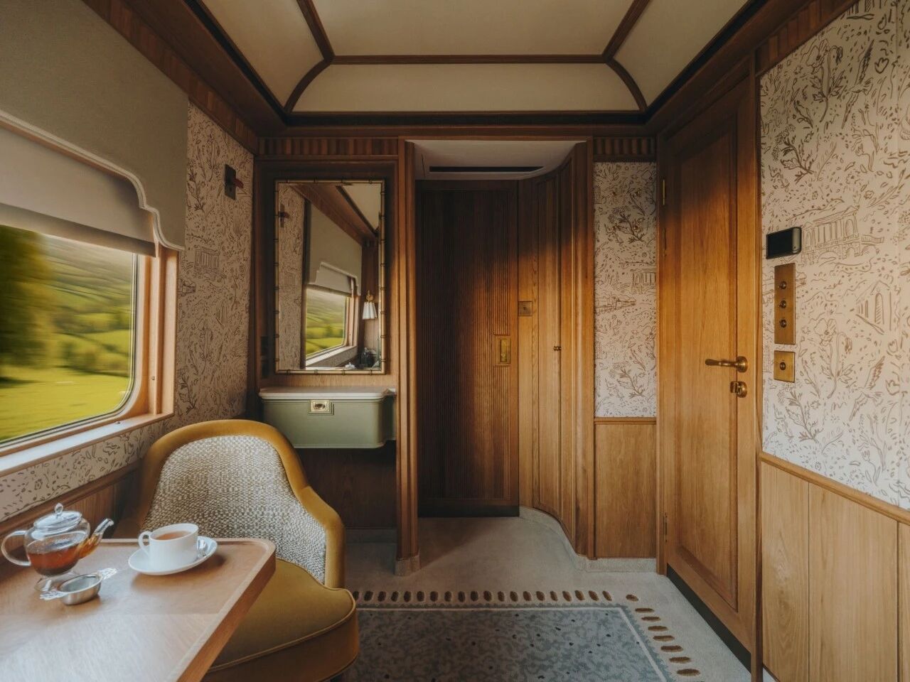 不列颠探险家号列车内部设计丨英国威尔士丨Albion Nord,合作艺术家有Luke Edward Hall等-37