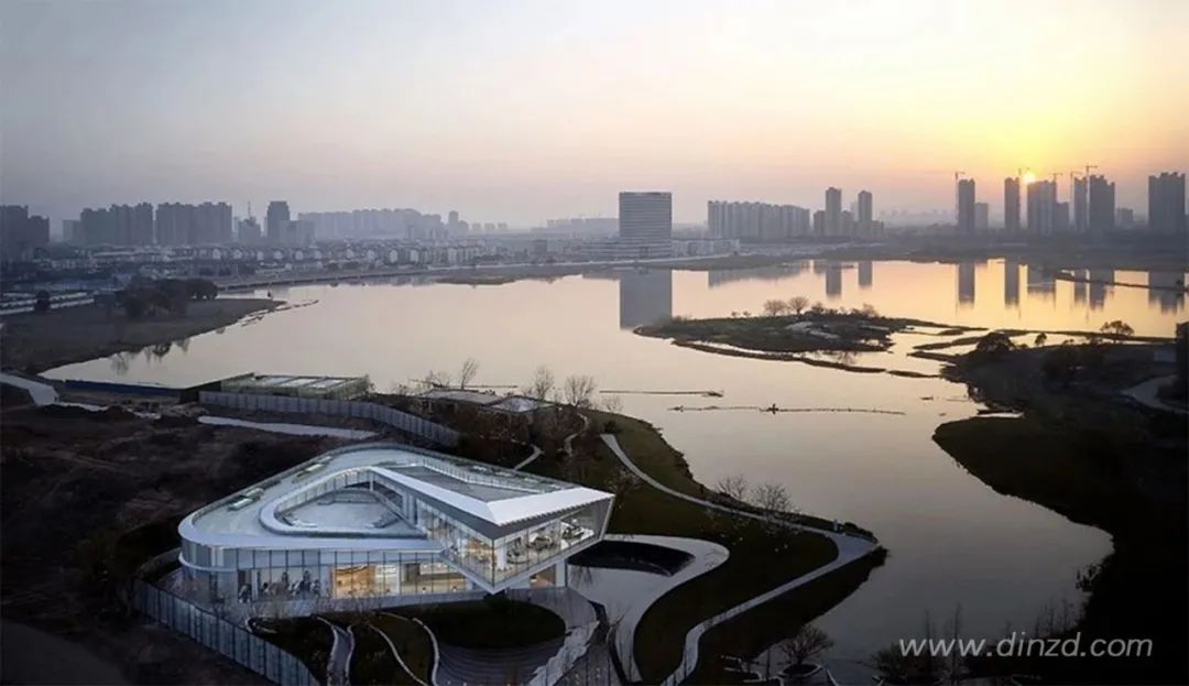 曲径通幽的常熟招商·琴湖小镇展示中心-3