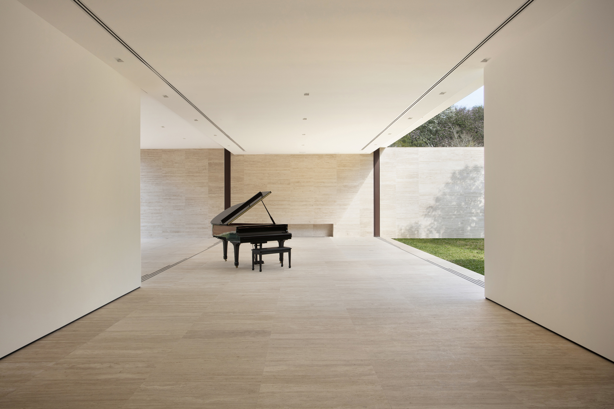 Garden House / Studio Guilherme Torres-11