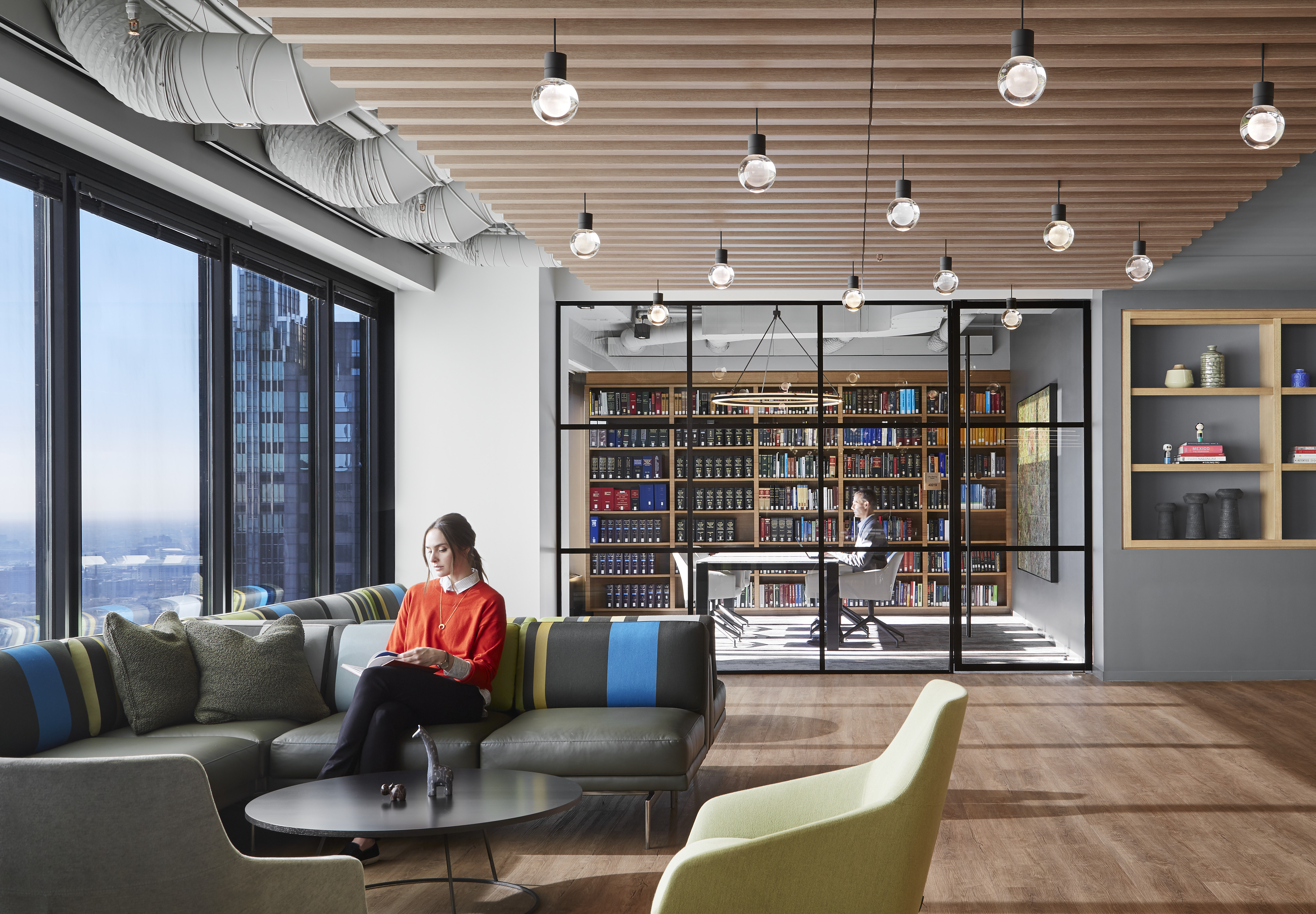 Gensler 打造 Reed Smith 芝加哥总部，展现高效协作与地域文化-13