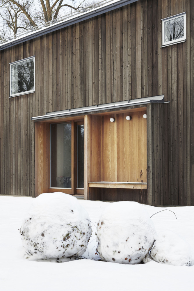 瑞典独栋家庭住扩建 | 新旧空间的完美融合-17