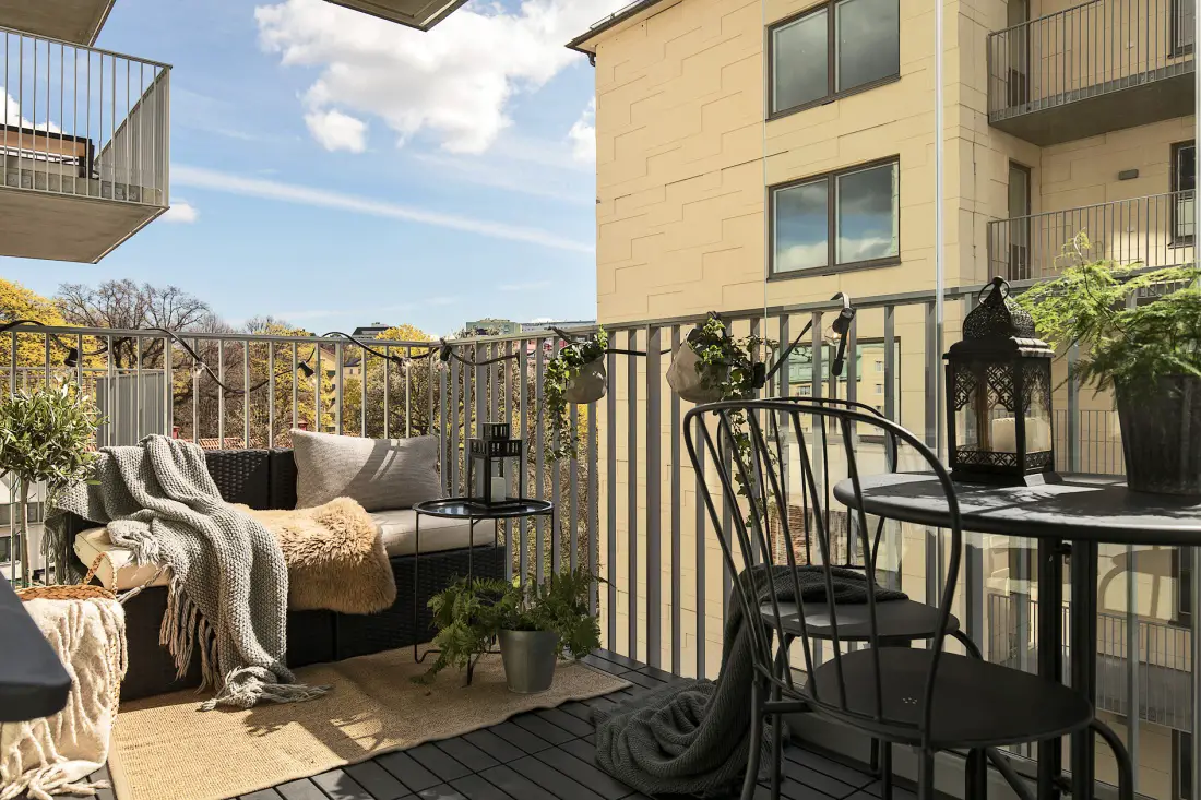 34 平米瑞典小公寓，玻璃隔断打造舒适卧室空间-12