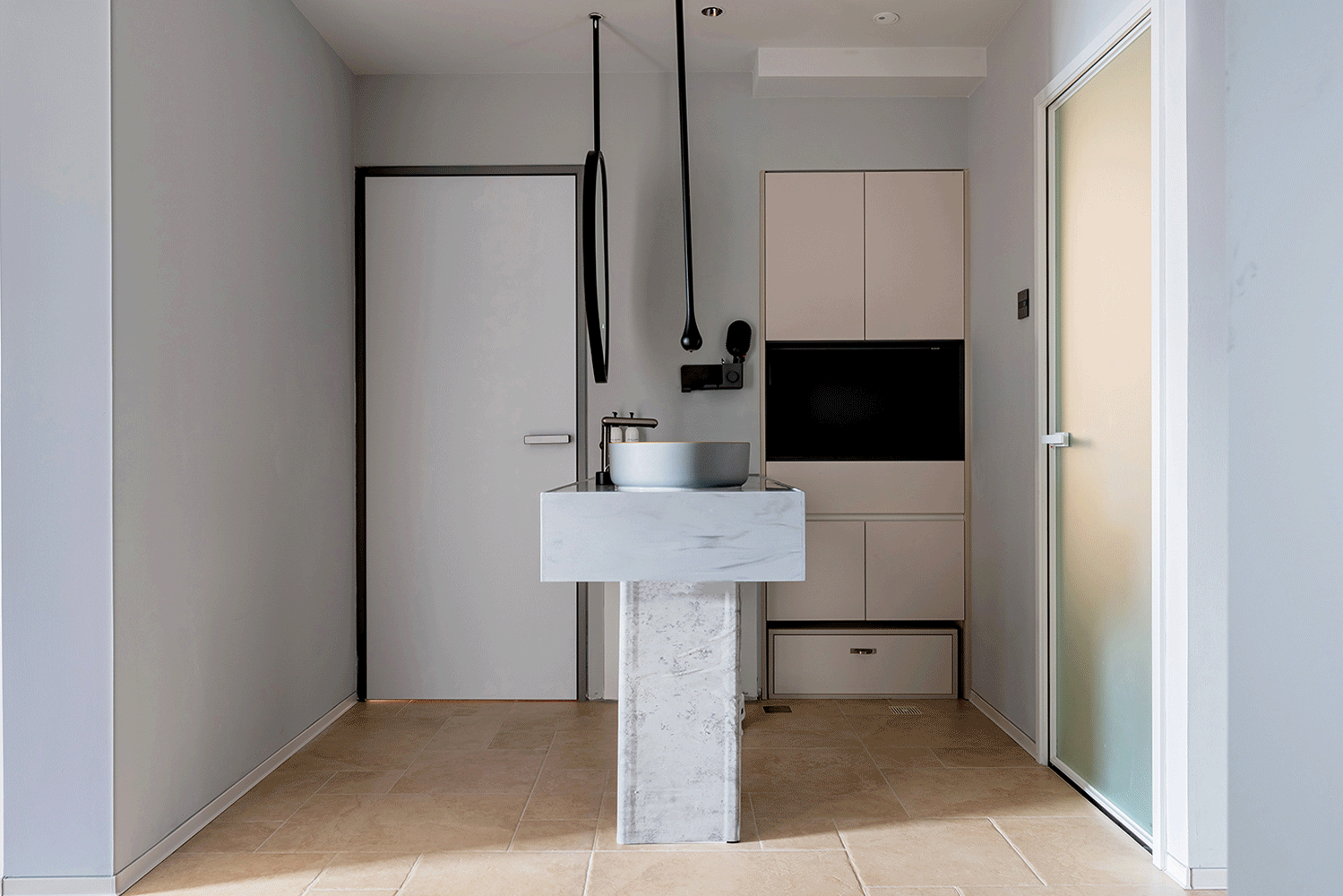 105㎡简约风拆掉一间房秒变大横厅，三口之家玩转通透格局-31