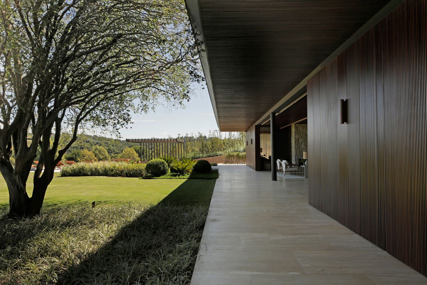 SSR Sombreiros House · 乡村绿色住宅丨巴西圣保罗-31