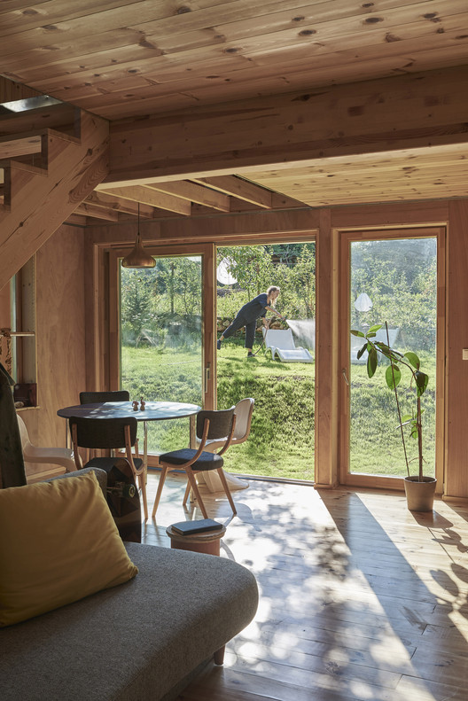 匈牙利木结构住宅,融入自然景观的设计之作-7