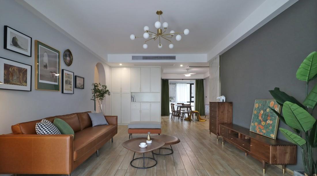 黄铜画框丝绒窗，复古气息满溢-3