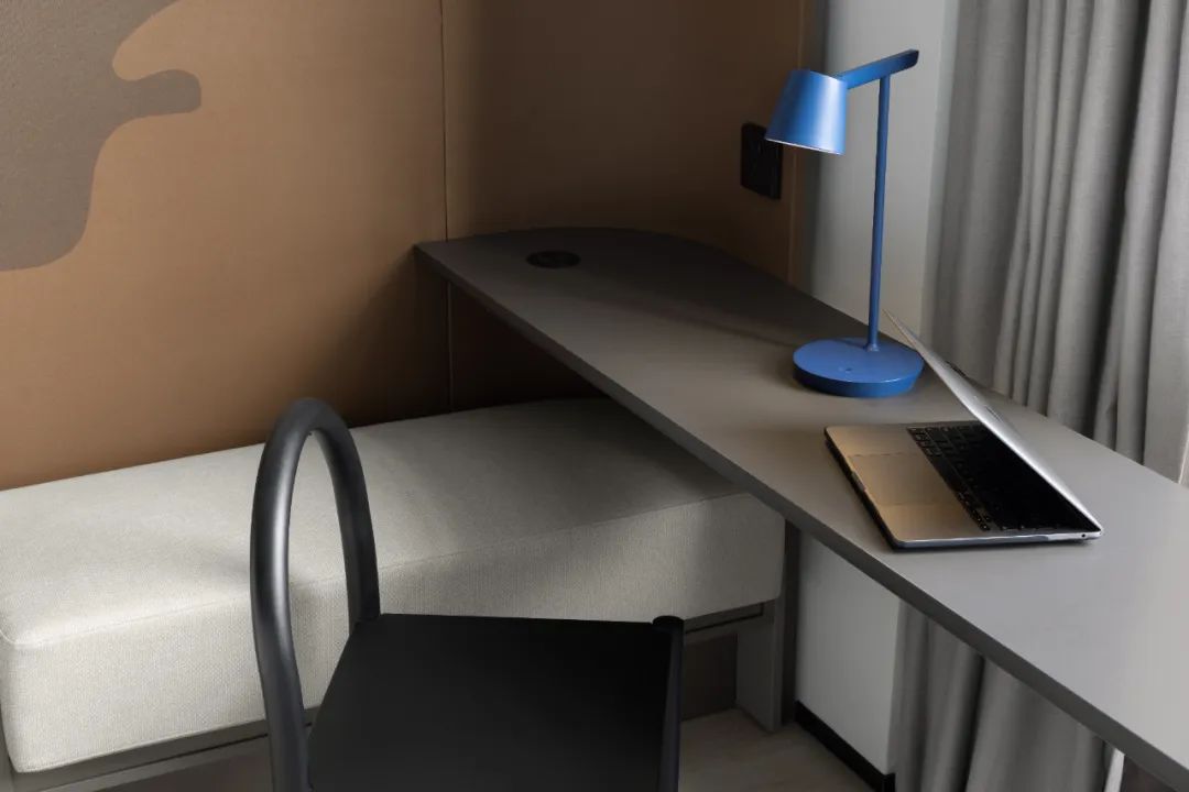 亚朵轻居酒店 3·0 客房设计丨中国上海丨V10 惟拾设计-11