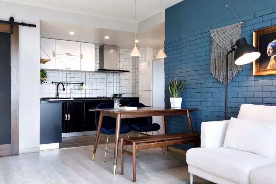 艺术气息的家居设计 | 名画复刻版装饰画与手工玻璃工艺品-0