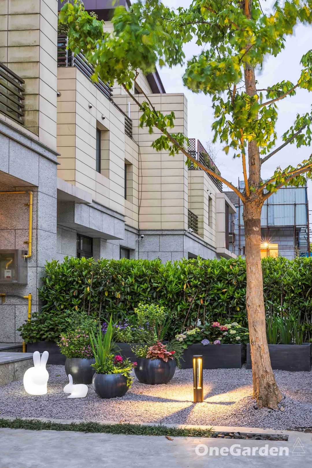 上海简约现代花园设计，实现建筑与自然的和谐共生-49