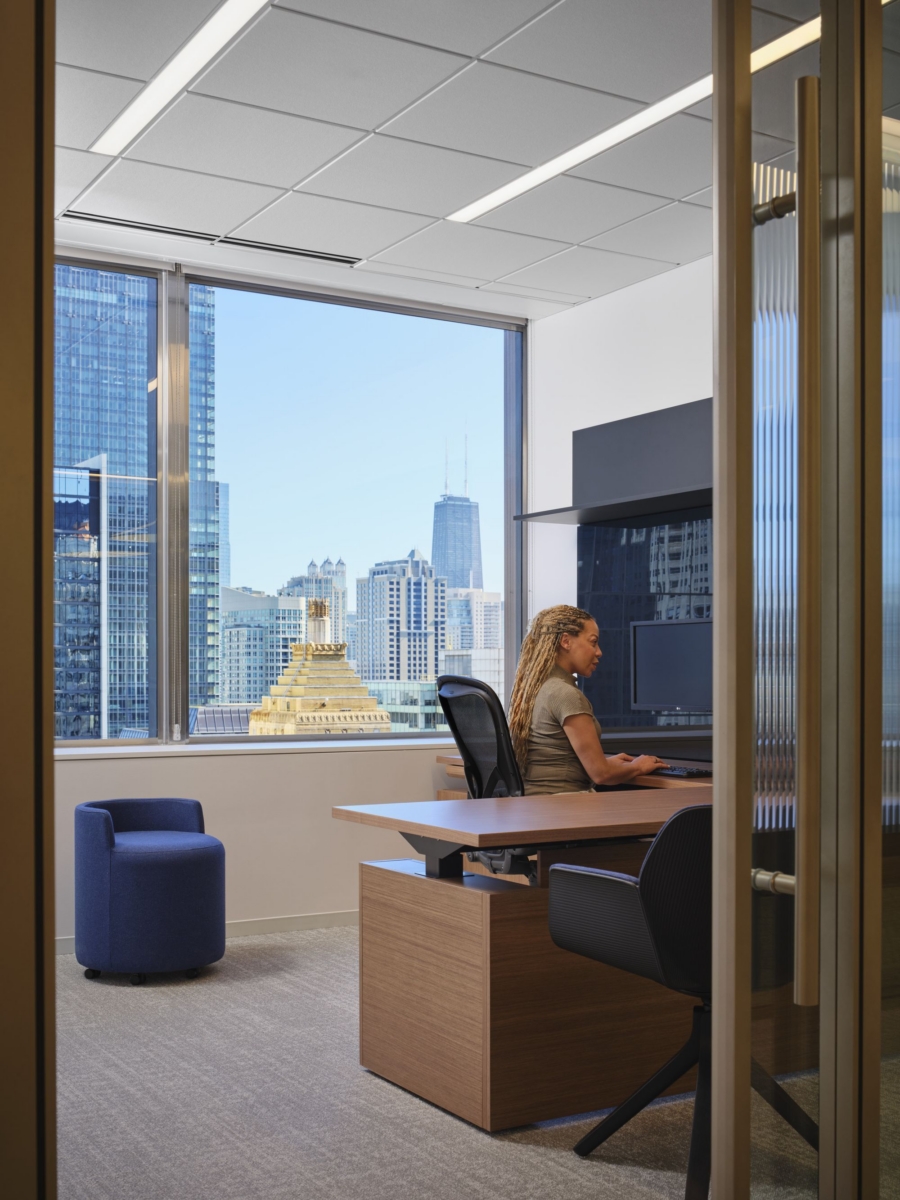 Neal, Gerber & Eisenberg Offices by Gensler-23