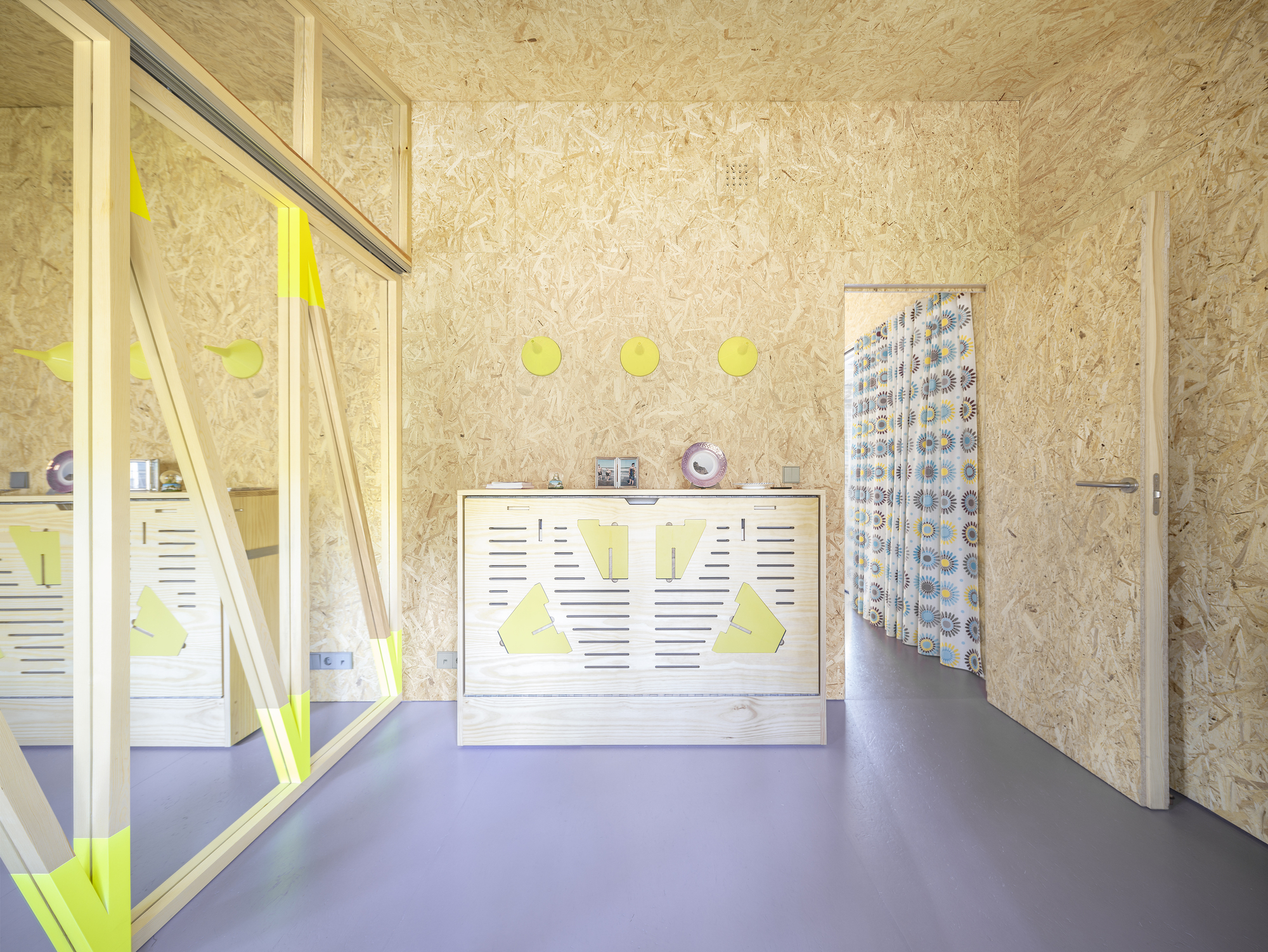 爱的小屋，（远程）工作住所丨西班牙马德里丨Husos Architects-31