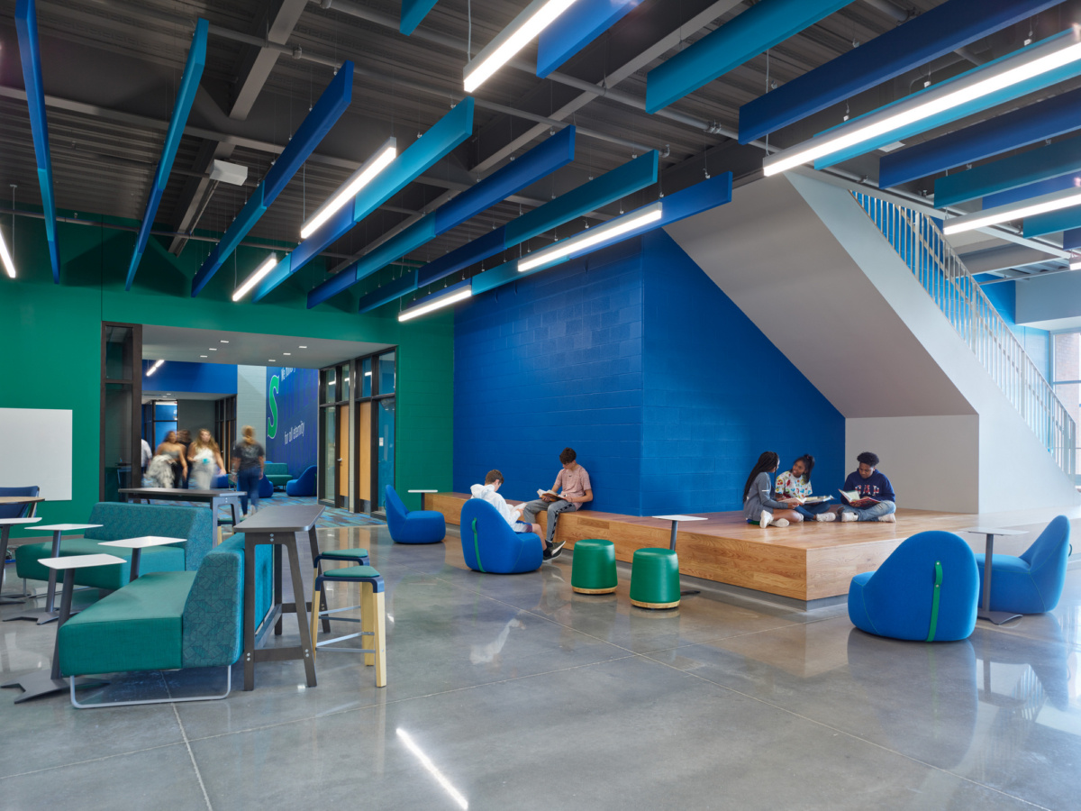 Blue Springs South High School 新生中心设计-10