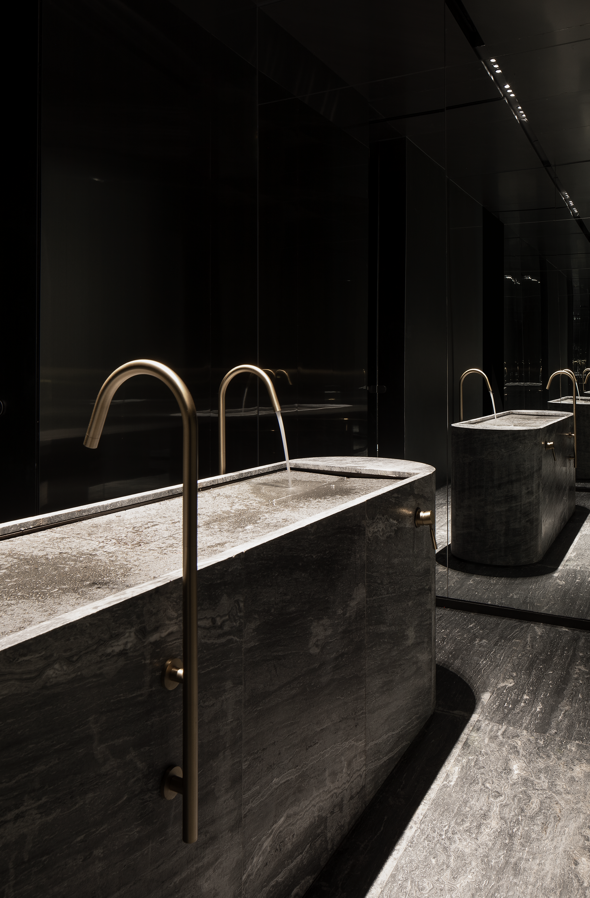 牛顿与月亮 Newton and the Moon-66