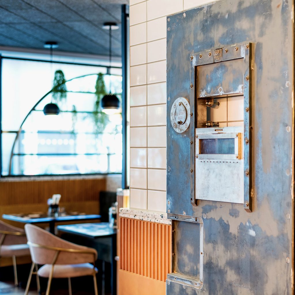 供应者；配置工具（在特定如云计算、自动化部署等语境中，常指用于配置基础设施、安装软件等的工具组件） 丨英国伦敦-17