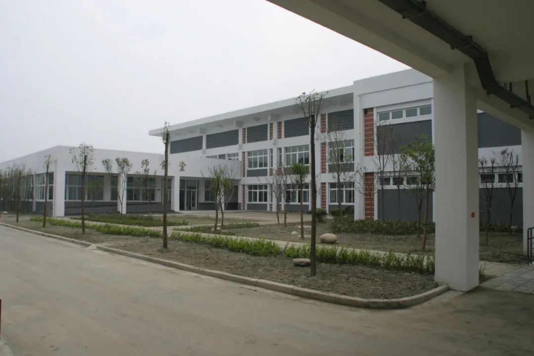 都江堰友爱学校——无障碍设计与残健融合的教育典范-22