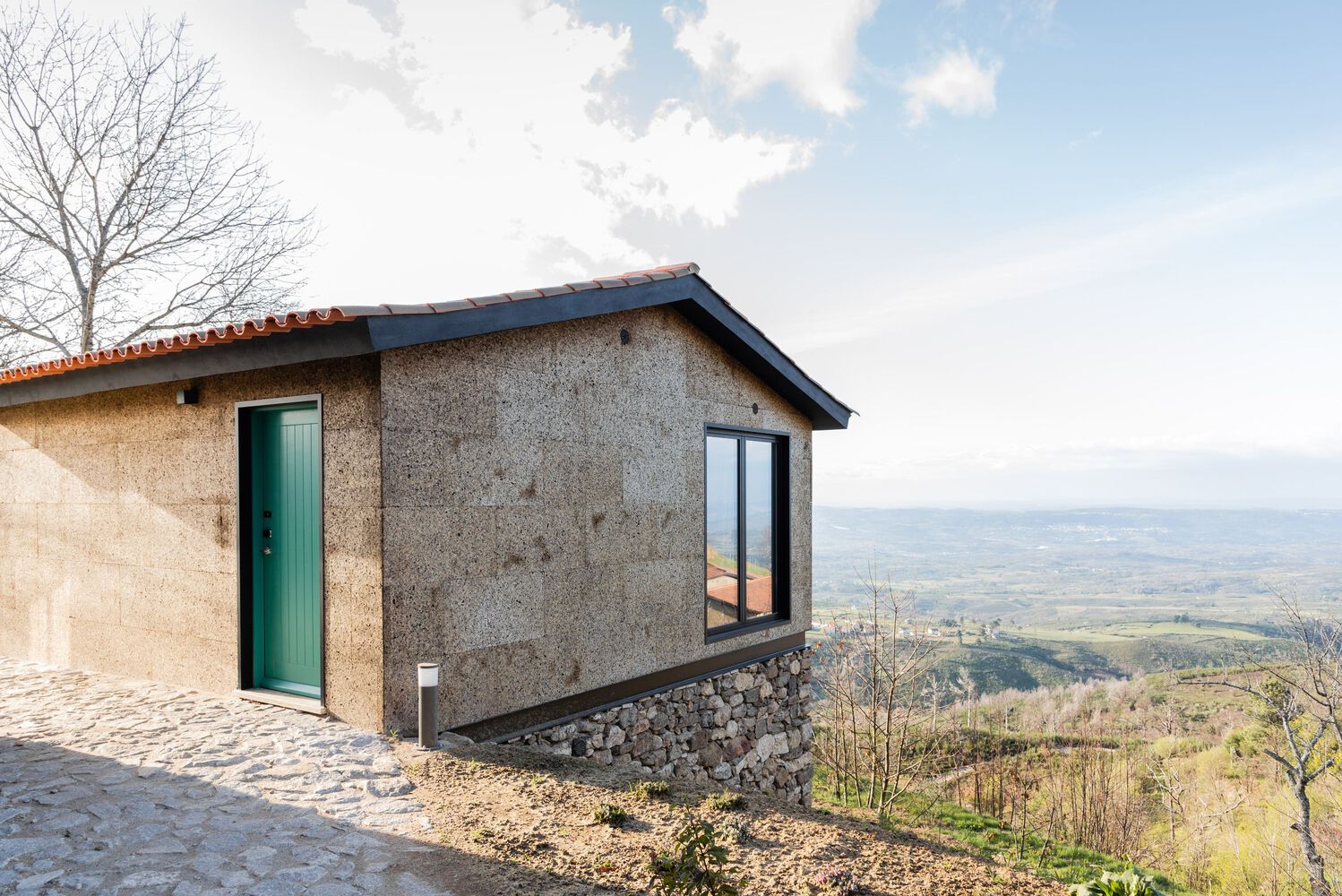 葡萄牙山脉中的和谐身心灵康养中心丨PLATAFORMArq-49