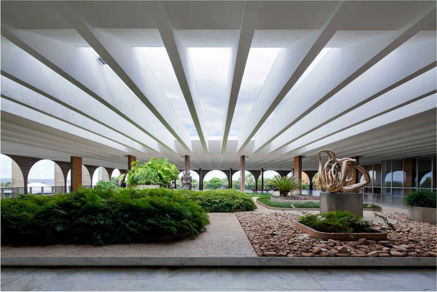 奥斯卡·尼迈耶 · 现代建筑的曲线之美-35