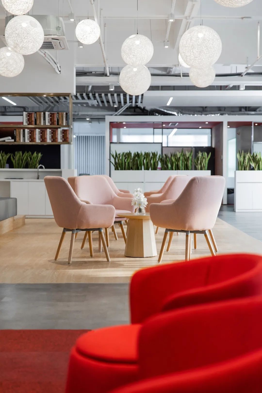 彩装色界 · 美源化妆品公司办公及研发总部丨ZITO.DESIGN-76