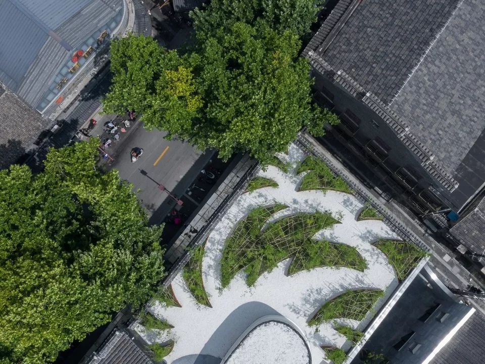 古城里的宝藏盒子 - 扬州慢×新华书店 / Wutopia Lab-47