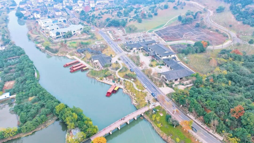 【一线写真】超山之上裁剪匠心，中建八局建设者重塑“观梅金名片”-34