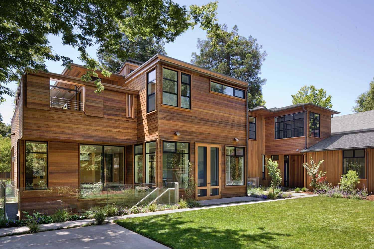 Inside a spectacular Palo Alto house with a cool green roof deck-32